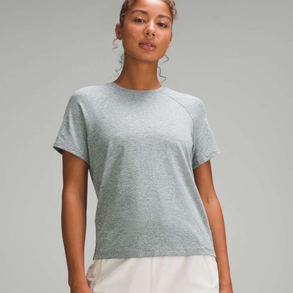 Lululemon License To Train classic fit T-shirt in Heathered medium forest sz 12